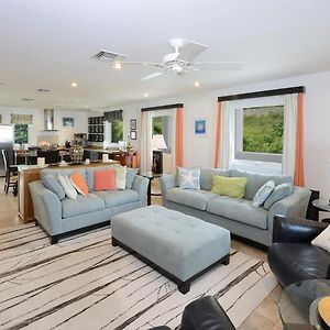 Coral Beach Club Villas & Marina